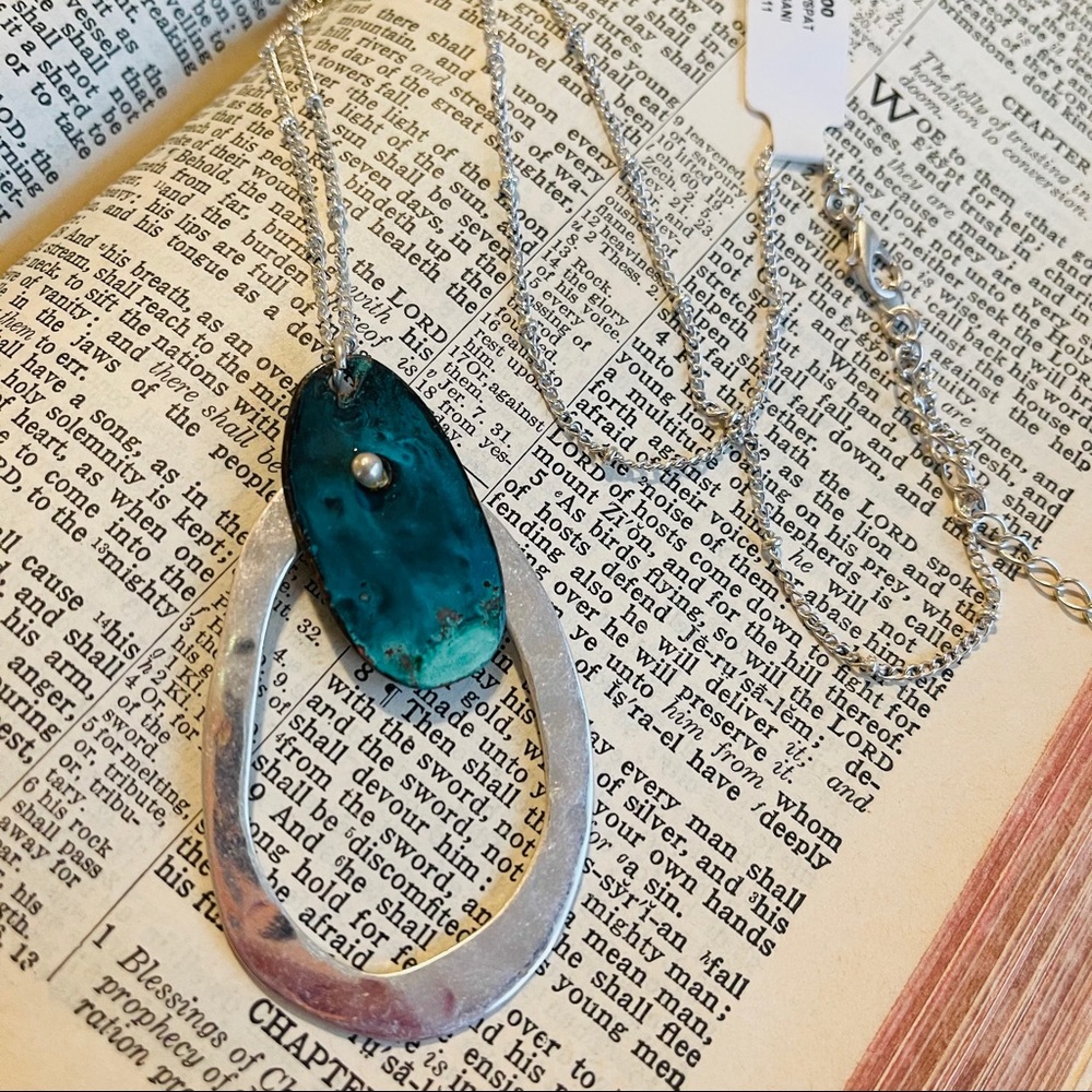 NWT Silver and Turquoise Necklace - Picture 2 of 5
